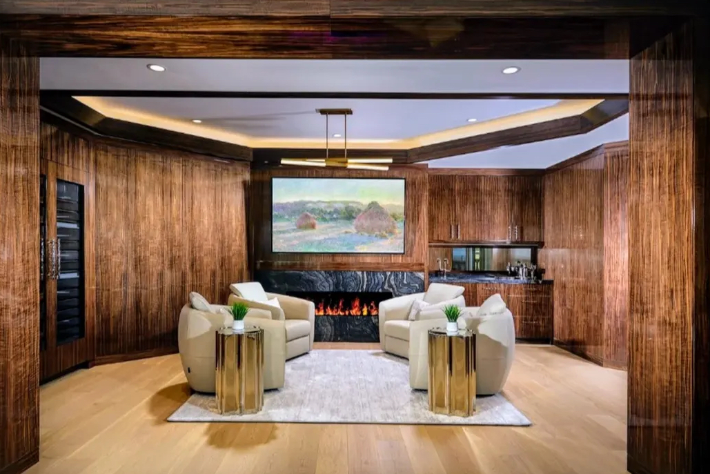 french-walnut--french-walnut-raw-wood-veneer.jpg